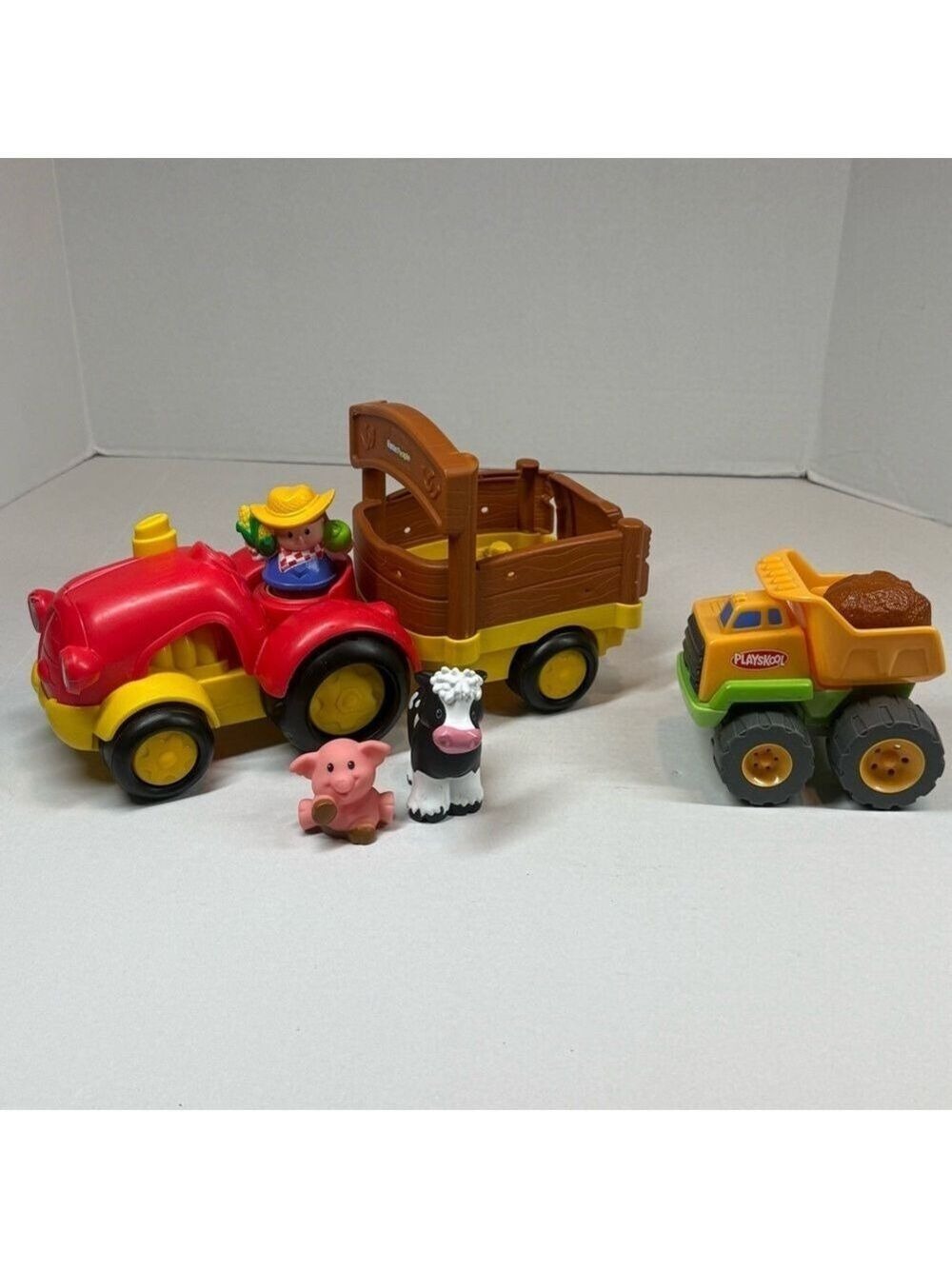 Fisher Price Little People Tow 'n Pull Tractor Sounds Farmer Animals Rock Dump